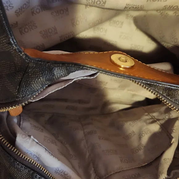 Michael Kors Brown Shoulder Bag.  EUC - Picture 12 of 13